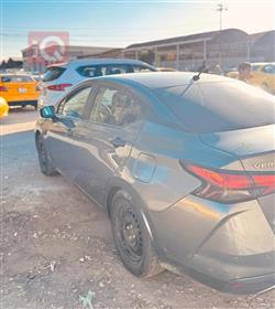 نيسان فيرسا